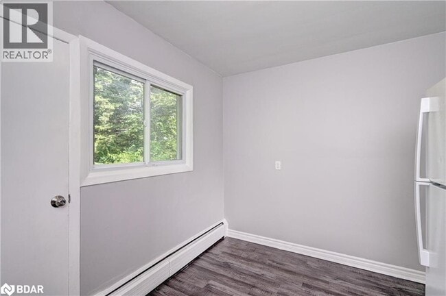 Photo du bâtiment - 280 Sydney St S