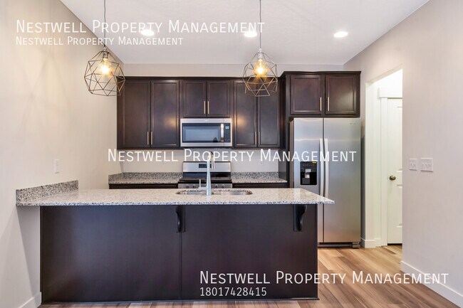 Foto del edificio - Lovely 4-bed Townhome in Lehi