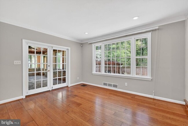 Foto del edificio - 5109 Blue Ridge Ave