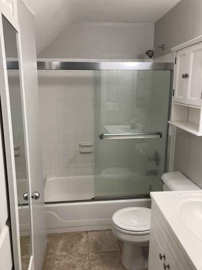 Private Bathroom and Shower - 2109 E 11 Mile Rd