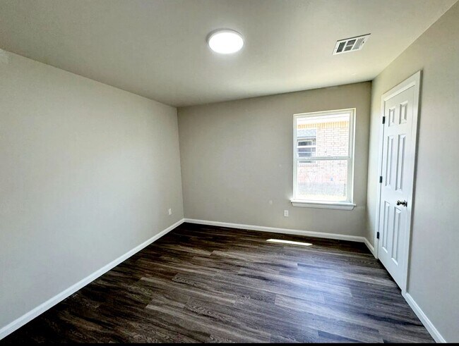 Building Photo - Welcome Home!