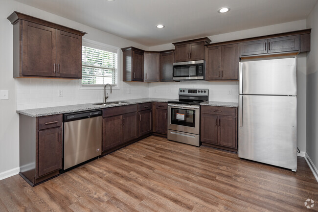 2BR, 1.5BA - 1,160SF - Kitchen - The Retreat