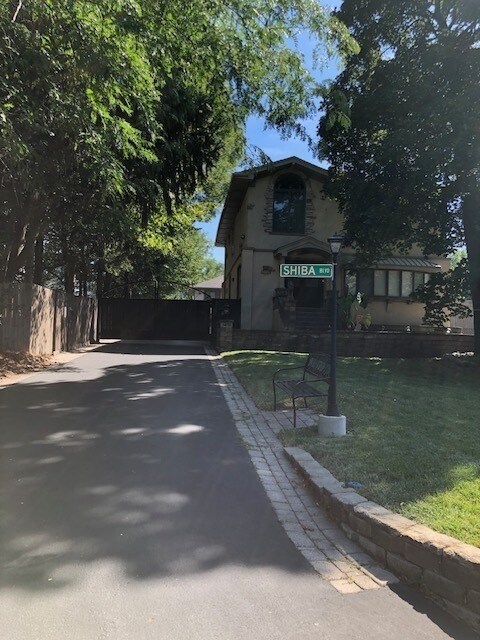 Primary Photo - 1419 Waukegan Rd