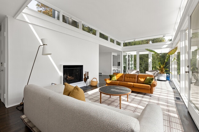 Building Photo - 26 Chalburn Rd