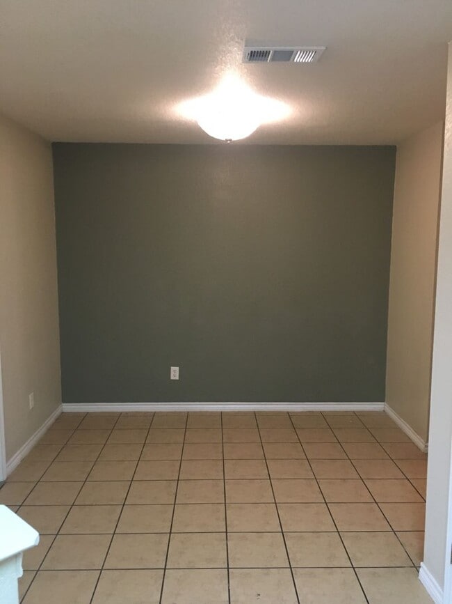 Foto del edificio - 310 N 10th St