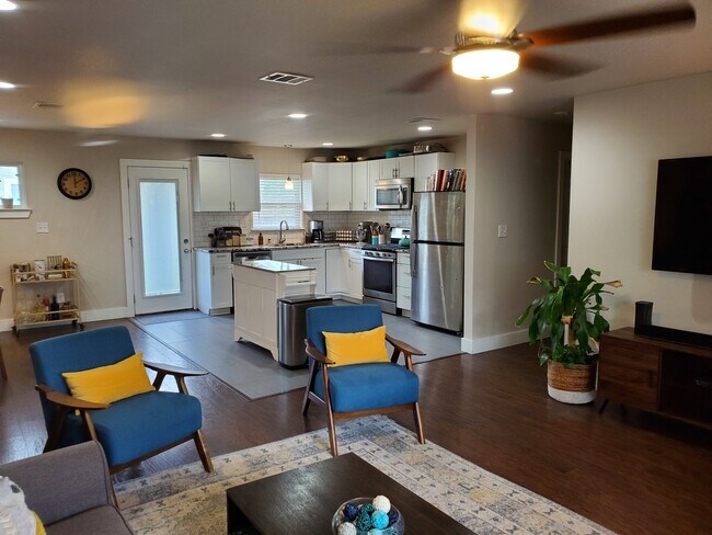 Foto del edificio - 5510 Manor Rd