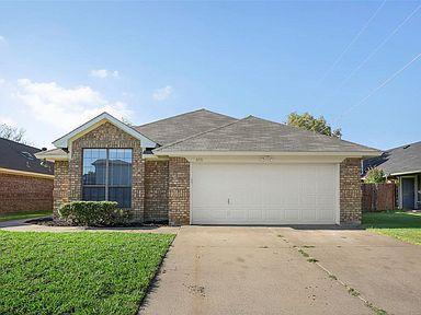 Photo - 606 Lakeway Dr House