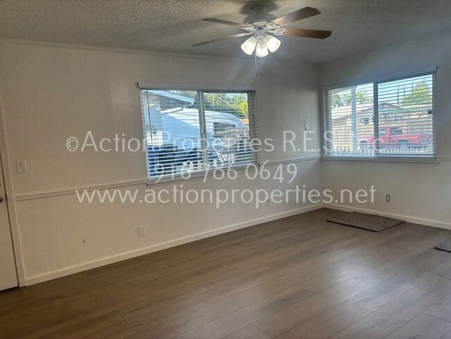 Foto del edificio - Move In Special $500.00 off 1st Mo Rent: C...