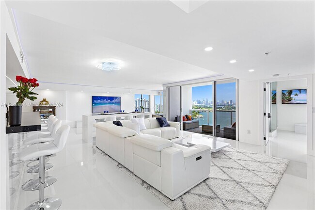 Foto del edificio - 1900 Sunset Harbour Dr