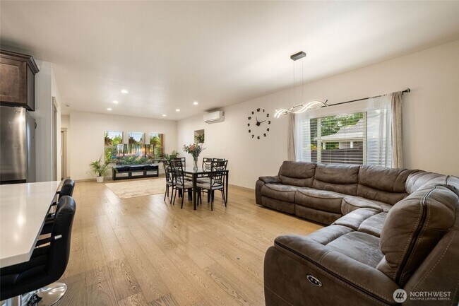 Foto del edificio - Brand new 4bed 2.5bath Home.