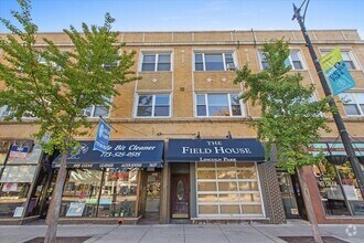 Building Photo - 2453 N Clark St
