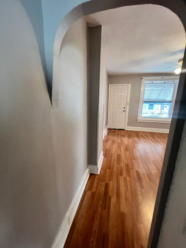 Foto del edificio - 1023 Birch St