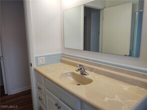 Building Photo - 3113 SE 17th Ave Building Photo - 3113 SE 17th Ave