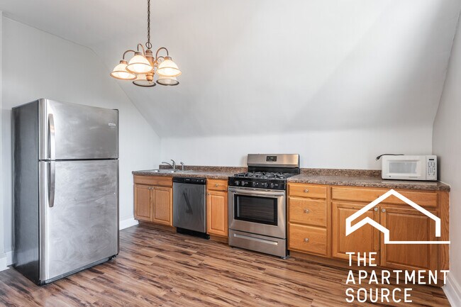 Foto del edificio - 2853 W Dickens Ave