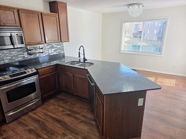 Foto del edificio - 2215 NW Bayberry Ln