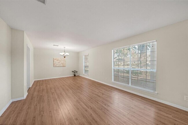 Foto del edificio - 9039 Sandstone Rd