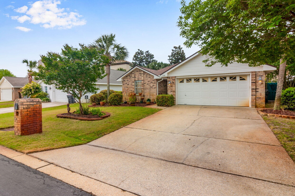 Foto principal - 126 Windrift Dr
