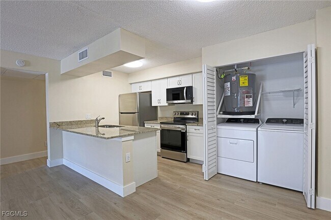 Foto del edificio - 5331 Summerlin Rd