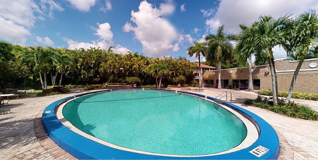 Photo - The Luxe at Boca Apartments