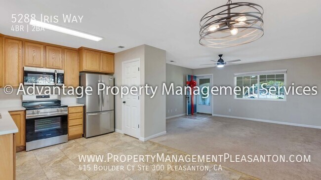 Foto del edificio - 5288 Iris Way