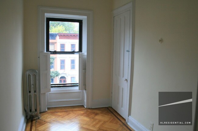Building Photo - 212 Greene Ave