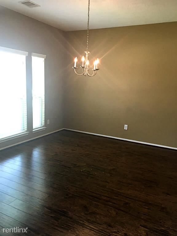 Primary Photo - 12015 Canyon Falls Dr