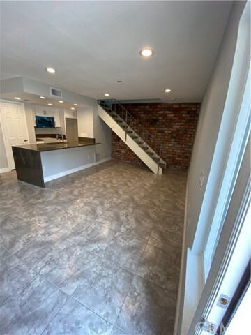 Building Photo - 3457 Rainbow Ln