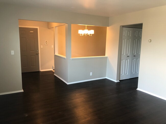 Foto del edificio - 2508 Inglis St