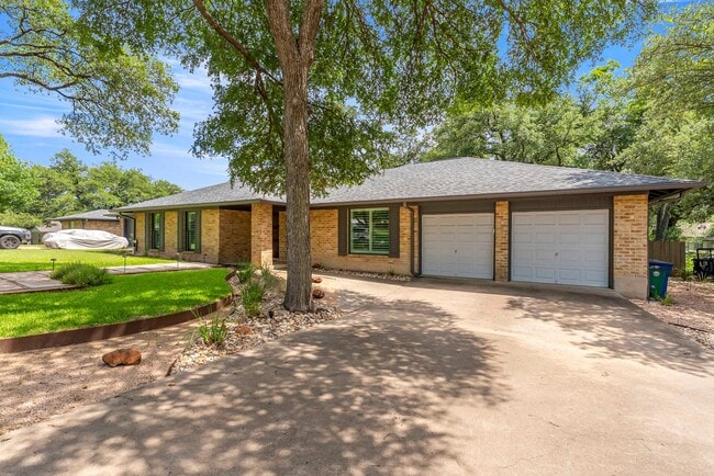 Building Photo - Beautiful 4 bedroom, 2.5 bathroom home in North Austin!!!