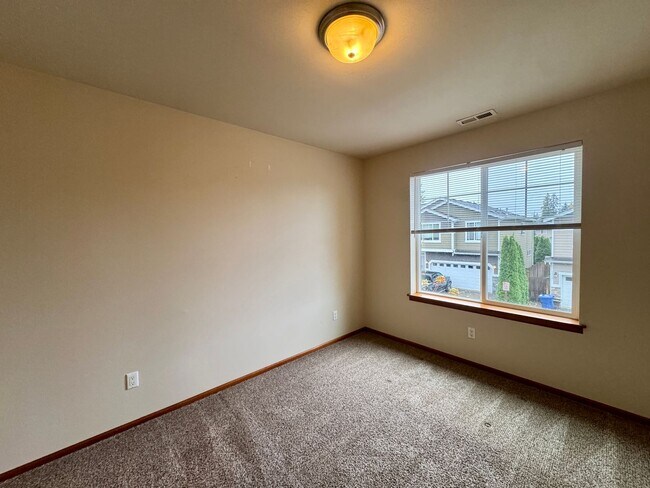 Foto del edificio - Well maintained 4bd home in Lynnwood!