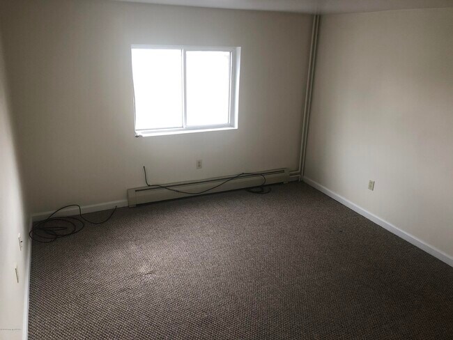 Building Photo - 408 Rose St