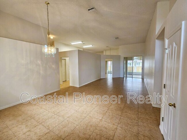 Foto del edificio - 9007 Westbay Blvd