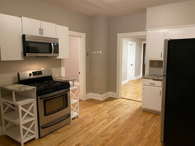 Foto del edificio - 3909 E Squire Ave