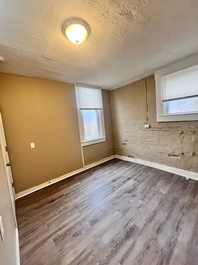 Photo - 2228 W Madison St Apartment