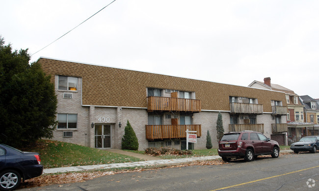 Teece Apartments