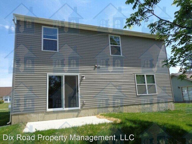Building Photo - 4 br, 2.5 bath House - 747 Tamarack Court,