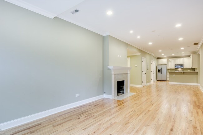 Building Photo - 640 Hinman Ave