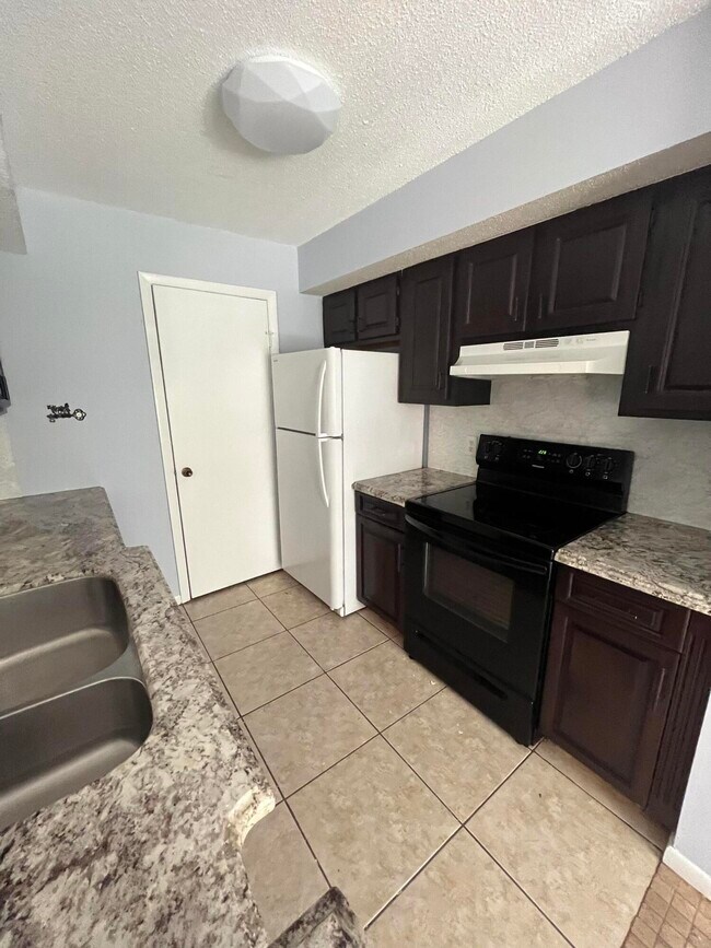 Foto del edificio - 815 Boynton Beach Blvd