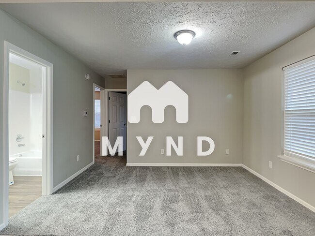 Building Photo - 3704 N Bearwood Dr