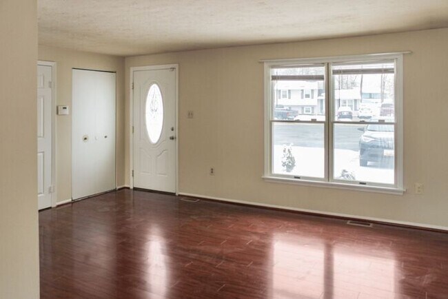 Foto del edificio - Charming Pet Friendly, 3 Bedroom, 2 Full B...