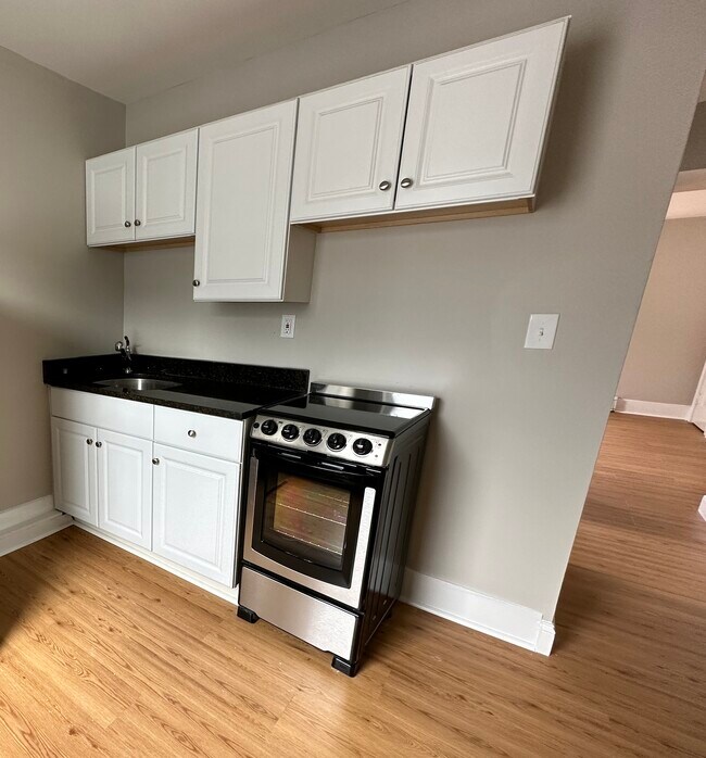 Kitchen - 50 Adams St