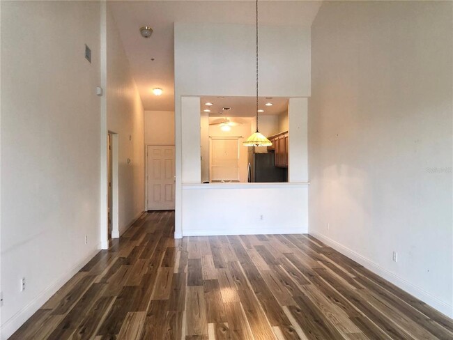 Building Photo - 1003 Fairwaycove Ln