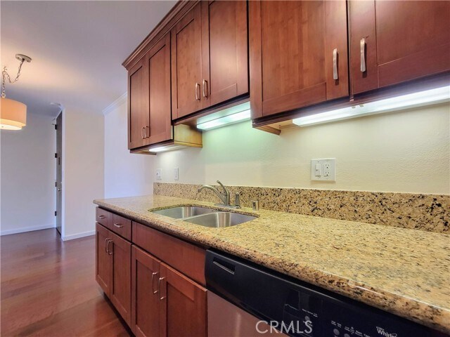 Foto del edificio - 448 N Bellflower Blvd