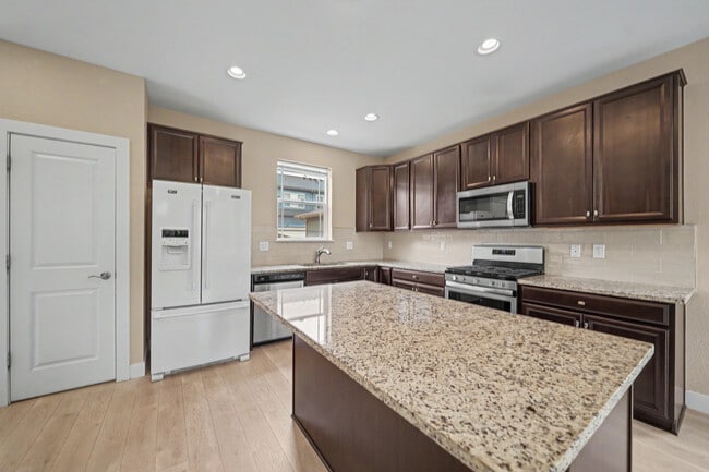 Building Photo - 4937 S Addison Way