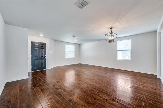 Foto del edificio - 13279 Cleburne Dr
