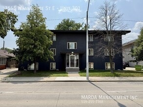 Building Photo - 7555 Wyandotte St E