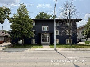 Building Photo - 7555 Wyandotte St E