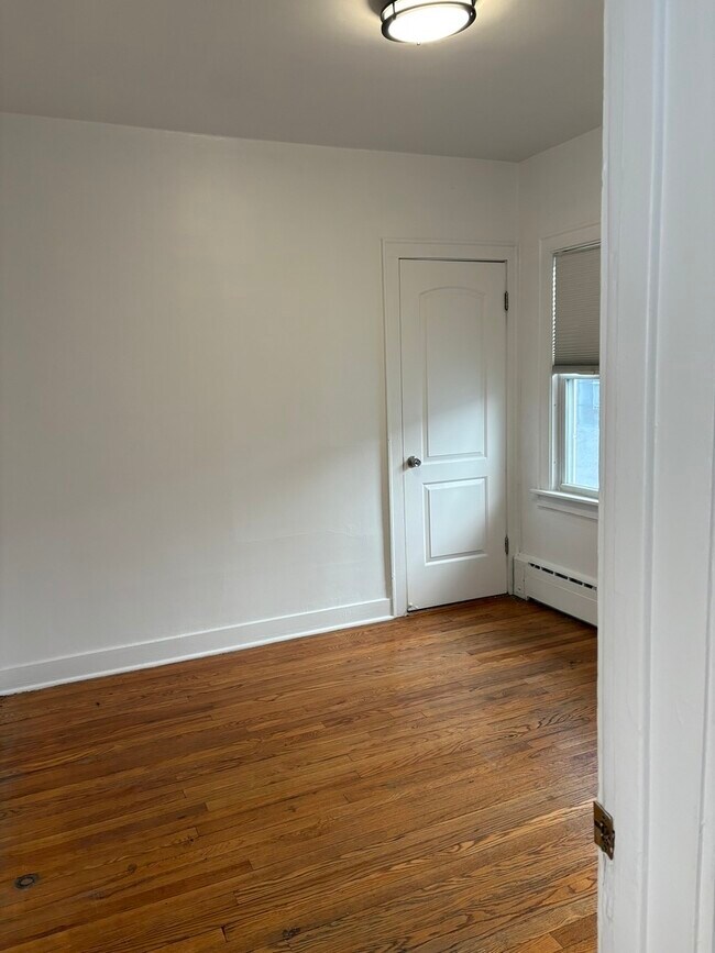 Foto del edificio - 1125 Hannah Ave