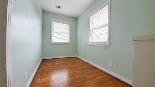 Building Photo - 2020 McClendon St