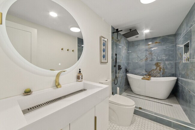 Foto del edificio - 260 Driftwood Shores Rd